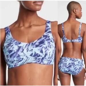 Athleta Swim Top Size 32 B / C Bondi Bra Cup Printed Purple Blue Floral Bikini